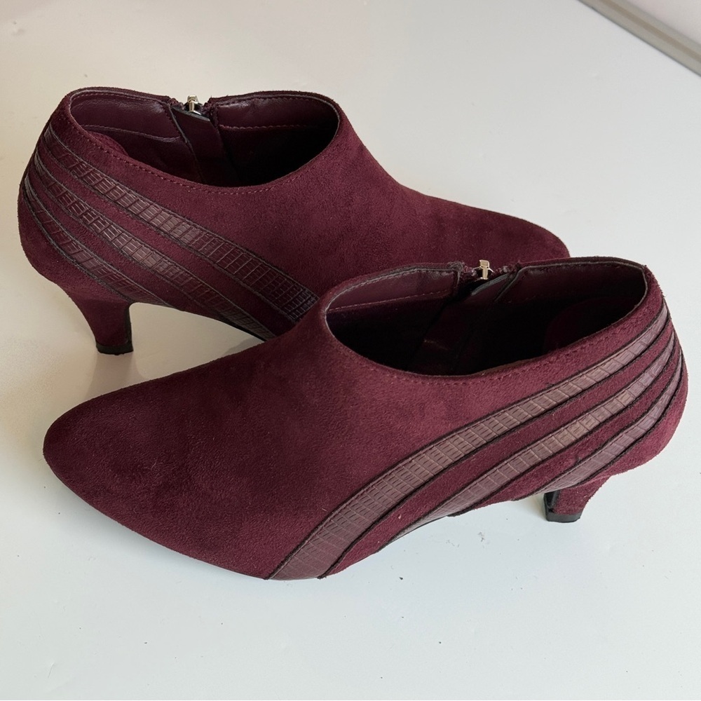 Eva & Zoe Burgundy Evelyn Ankle Boots Size 6.5 - Picture 4 of 13